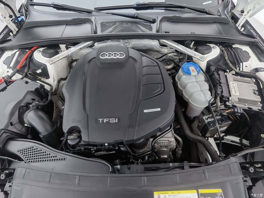 Audi A4L, 2018 6