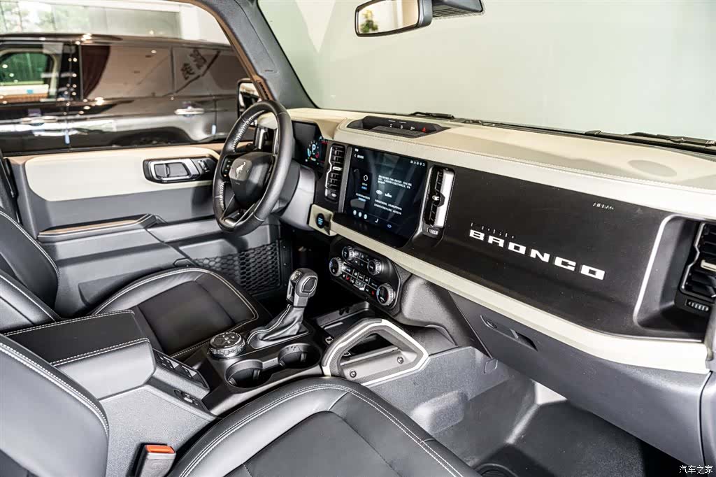 Ford Bronco, 2025 10