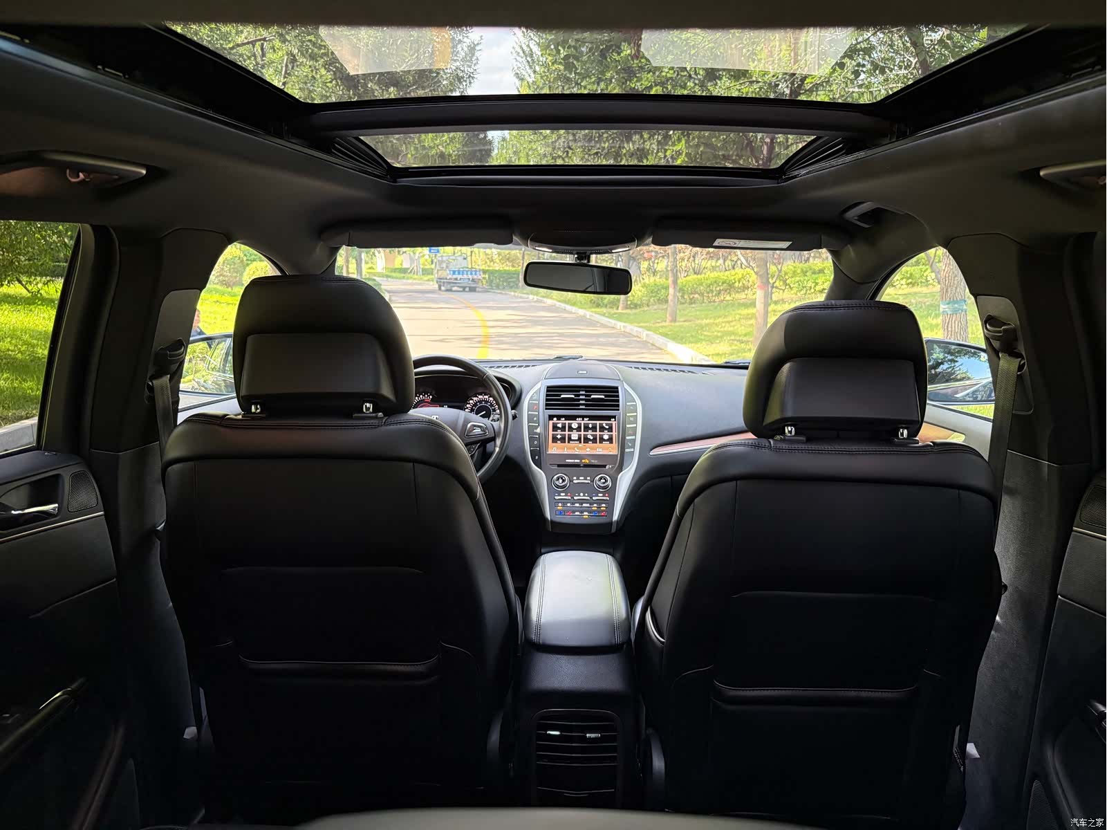 Lincoln MKC, 2017 28