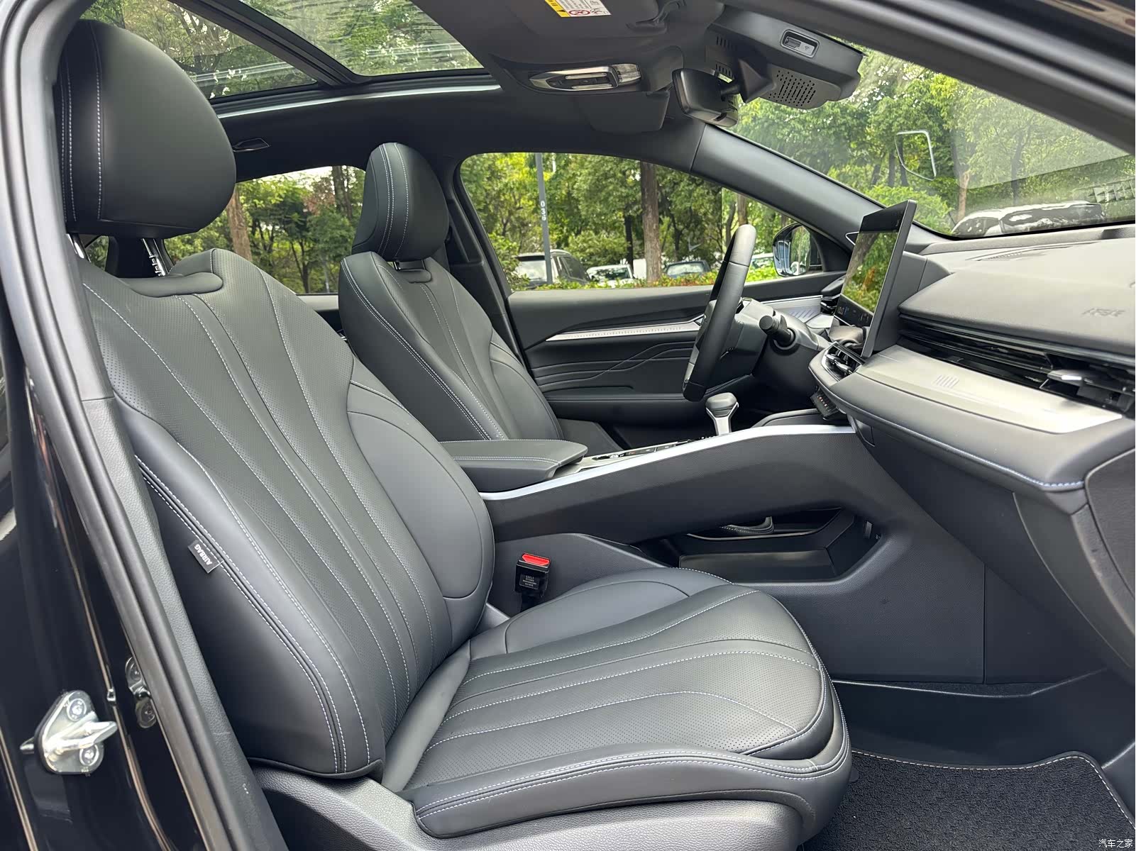 Geely Preface, 2024 32