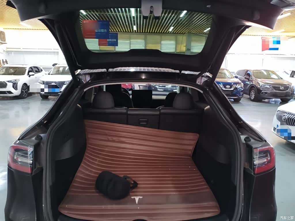 Tesla Model Y, 2021 19