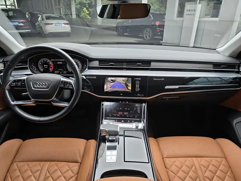 Audi A8