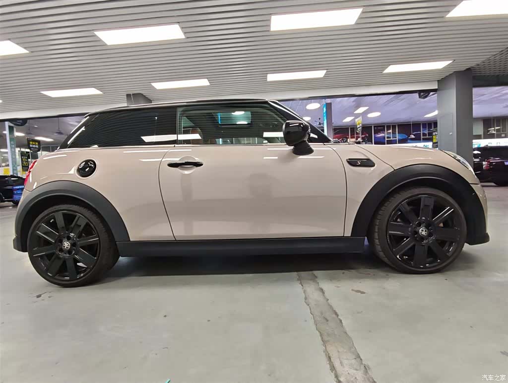 Mini Cooper, 2023 4