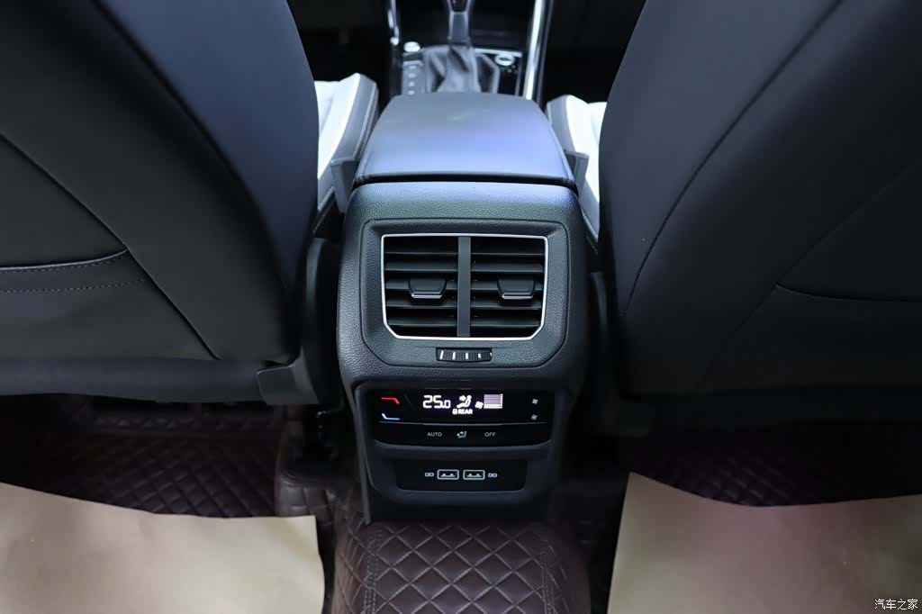 Volkswagen Tayron, 2023 18