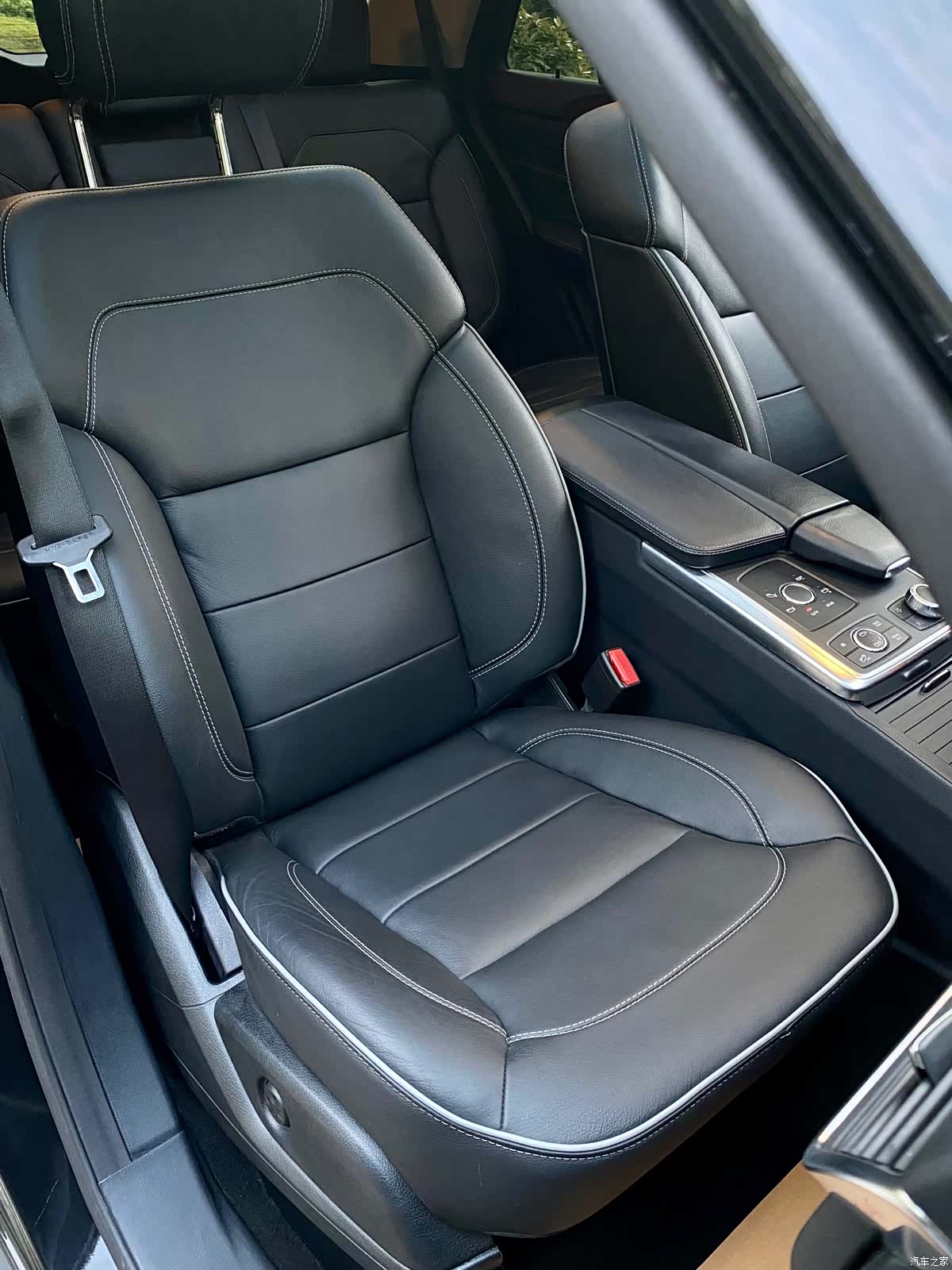 Mercedes-Benz M-Class, 2012 7