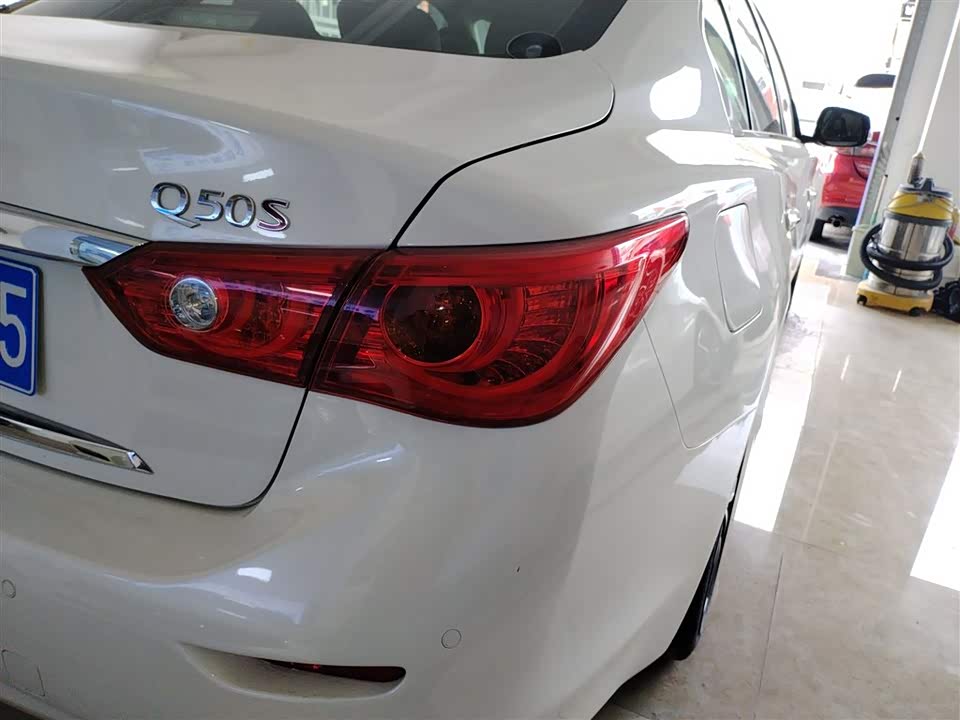 Infiniti Q50