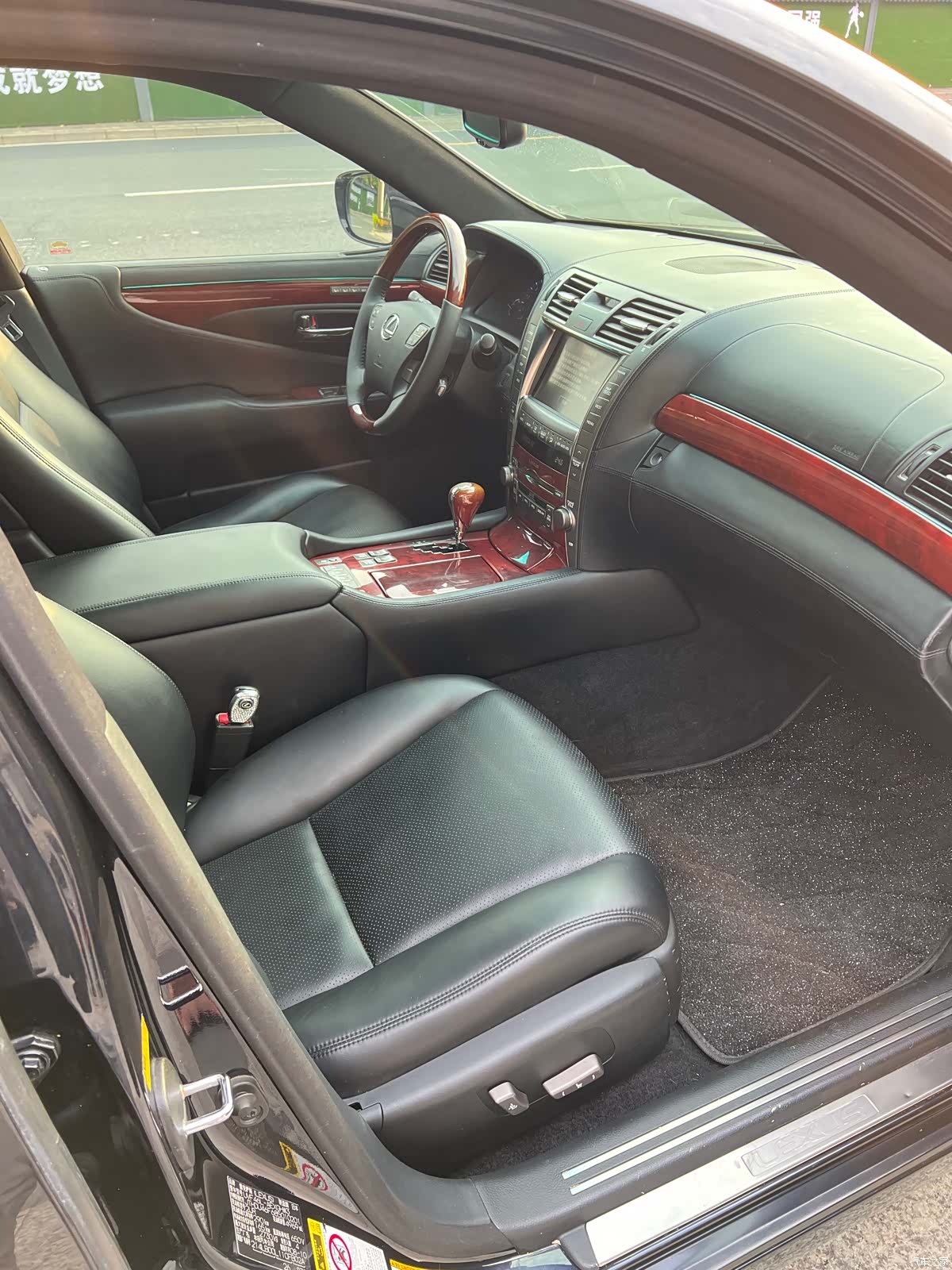 Lexus LS, 2009 10