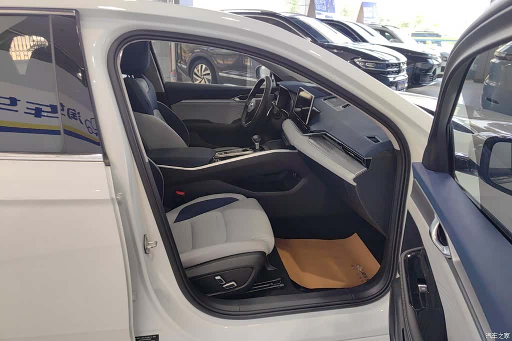 Geely Preface, 2023 8