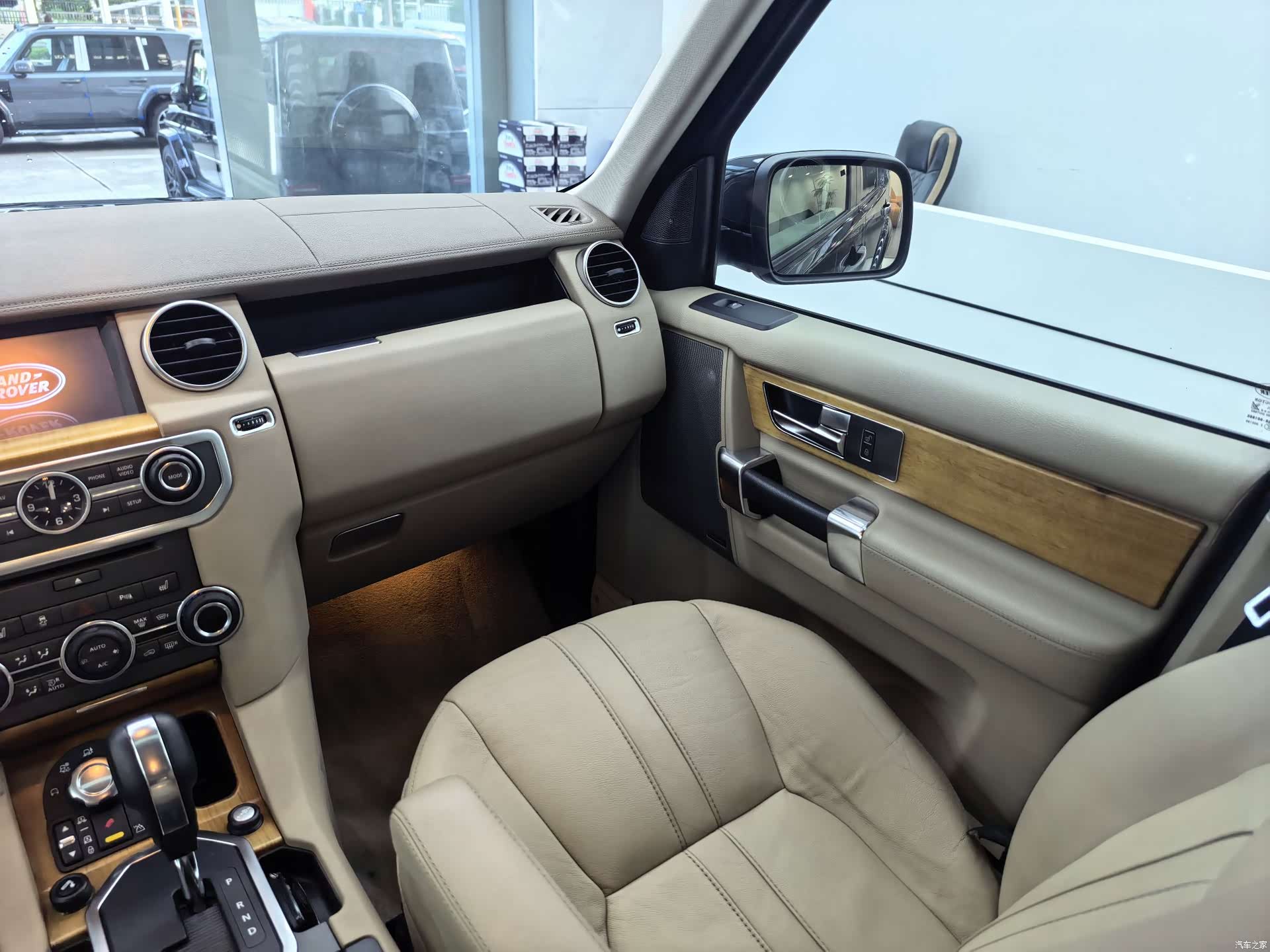 Land Rover Discovery, 2012 10