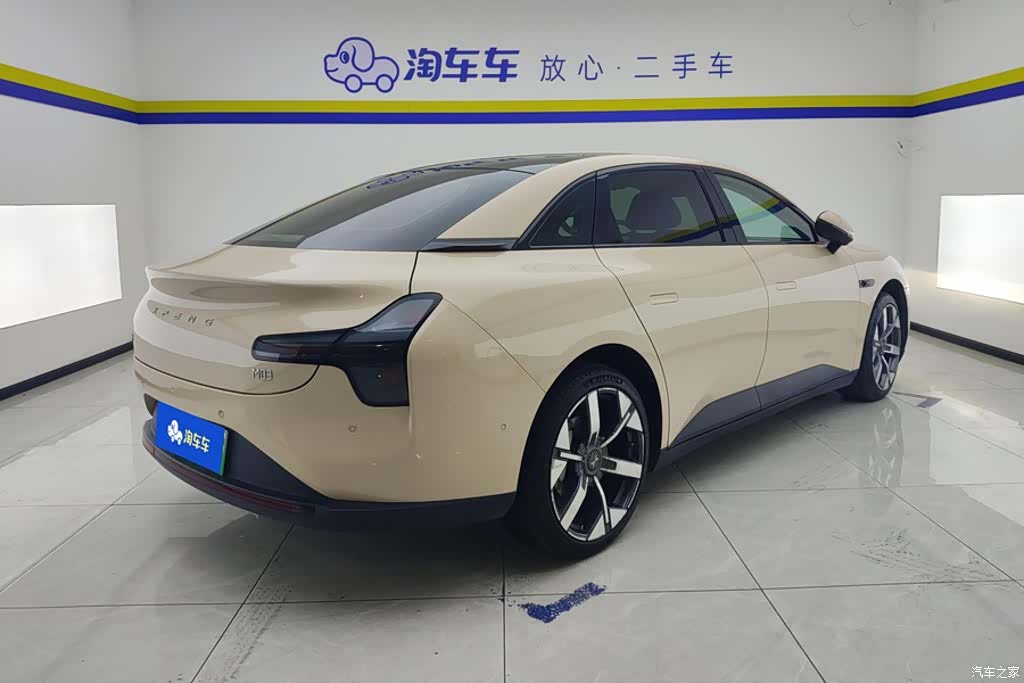 Xpeng Mona M03, 2025 3