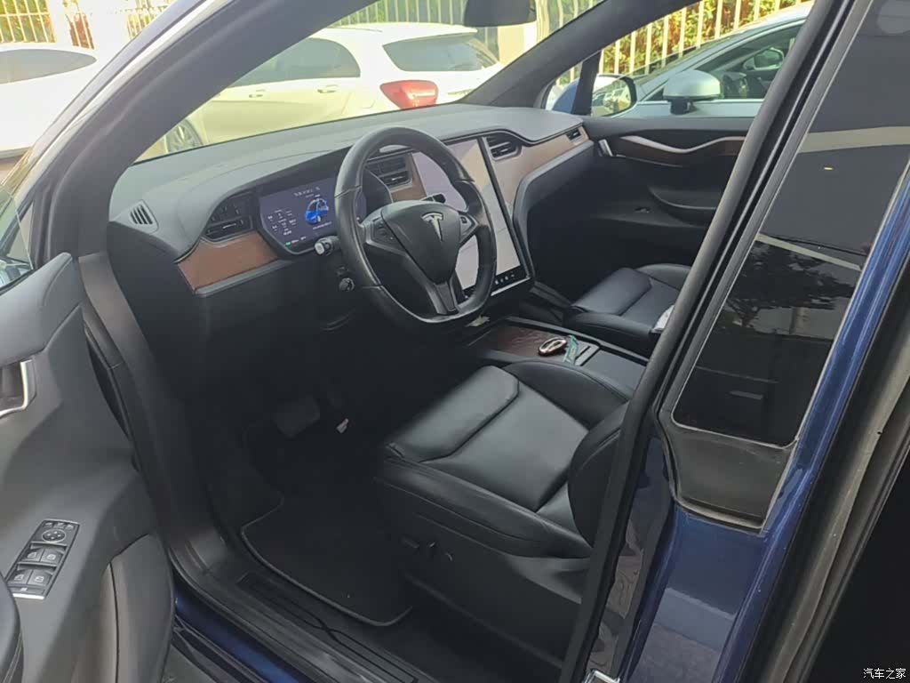 Tesla Model X, 2020 16