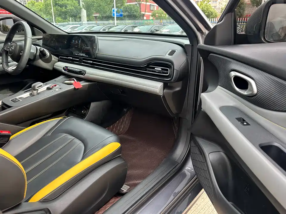 Trumpchi Shadow Leopard