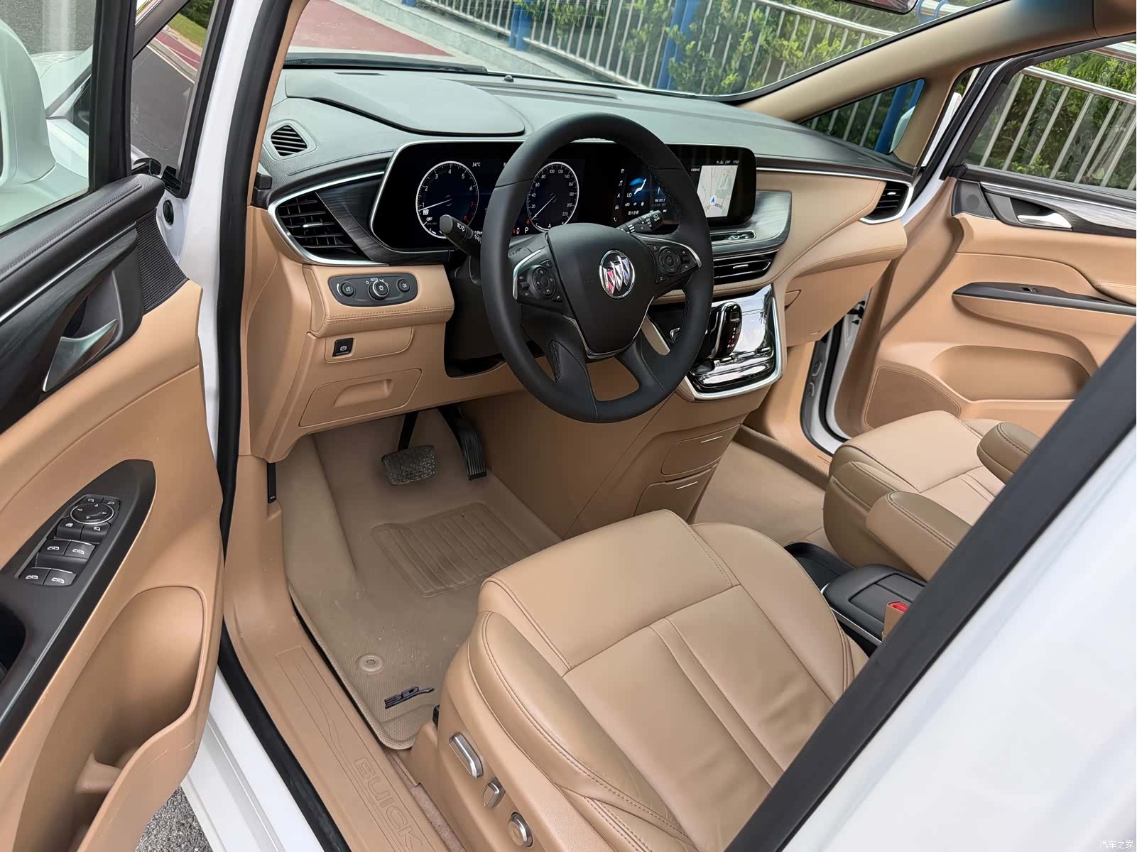Buick GL8, 2020 10