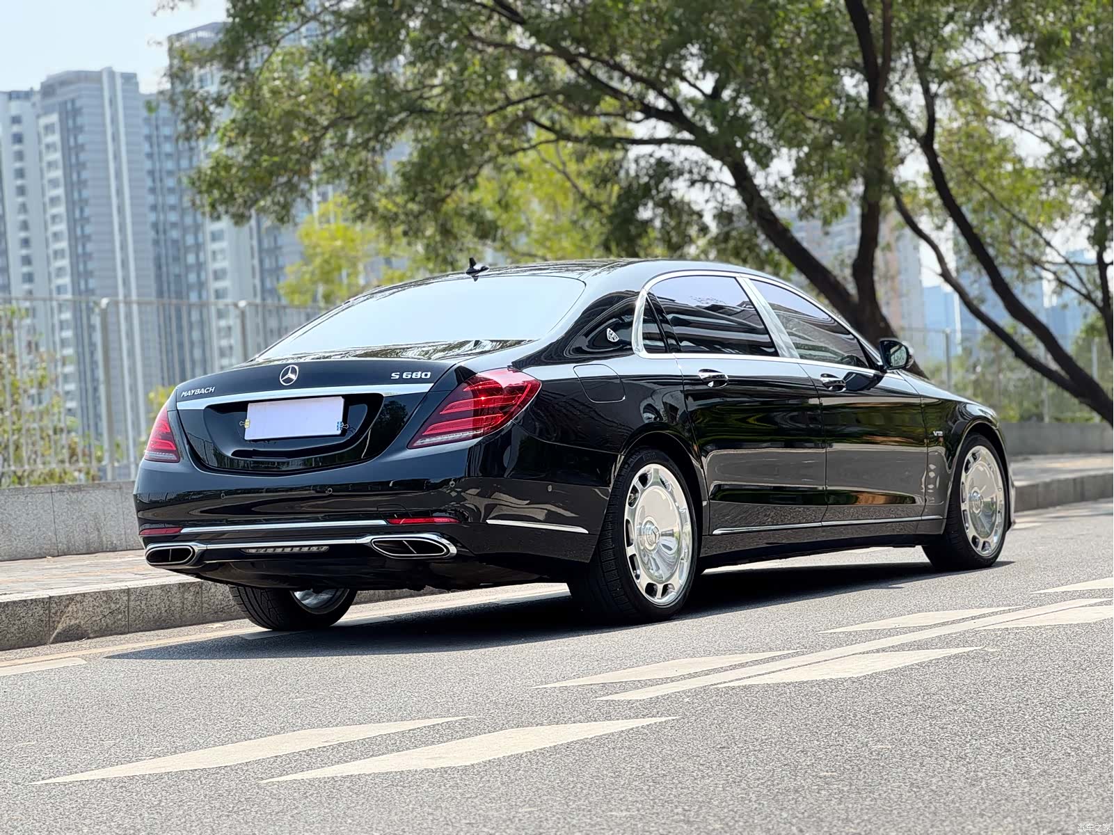 Maybach S-Class, 2018 3
