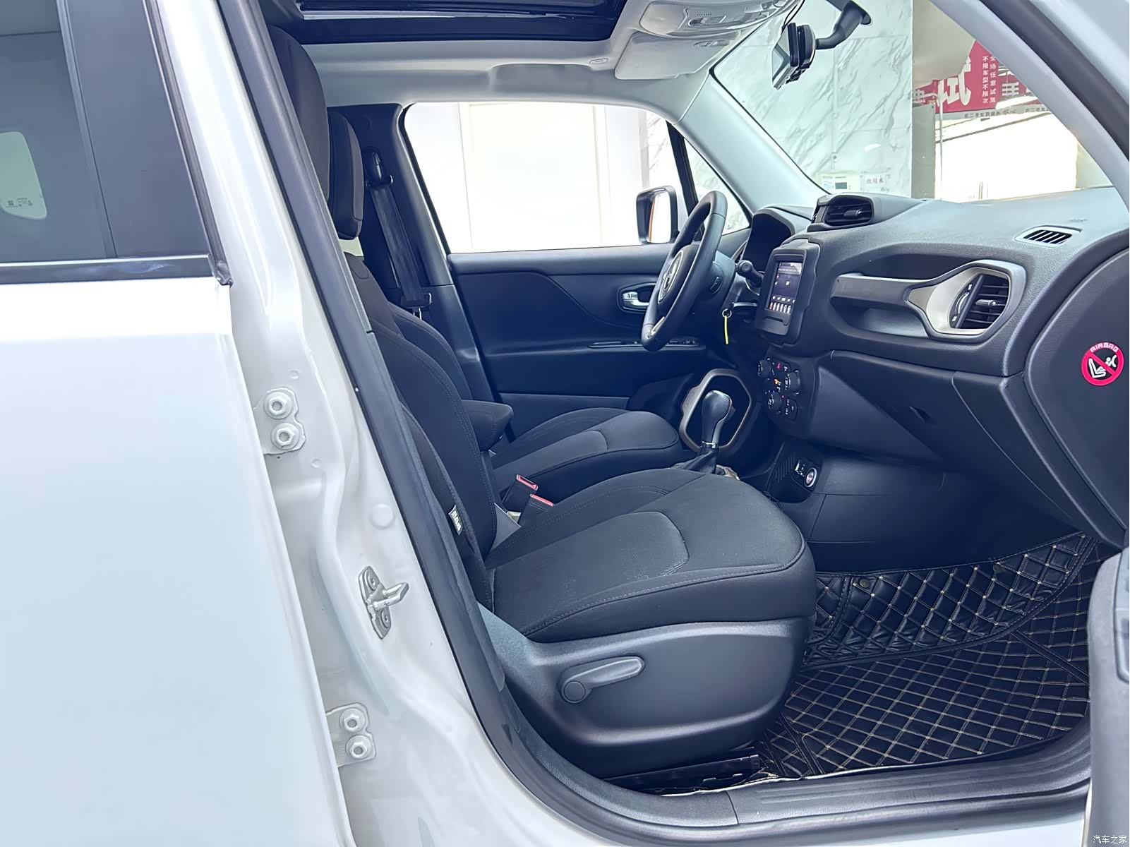 Jeep Renegade, 2018 10