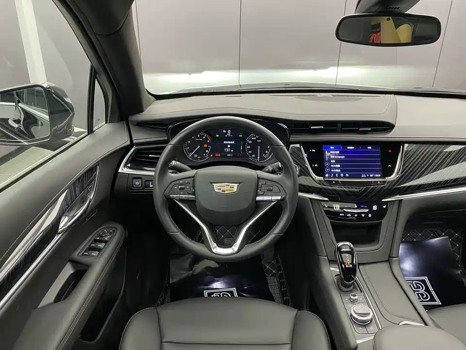 Cadillac XT6