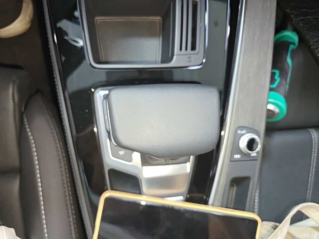 Audi A4L, 2023 14