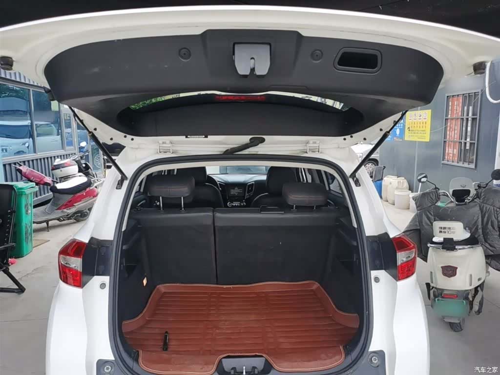 Changan CS15, 2017 19
