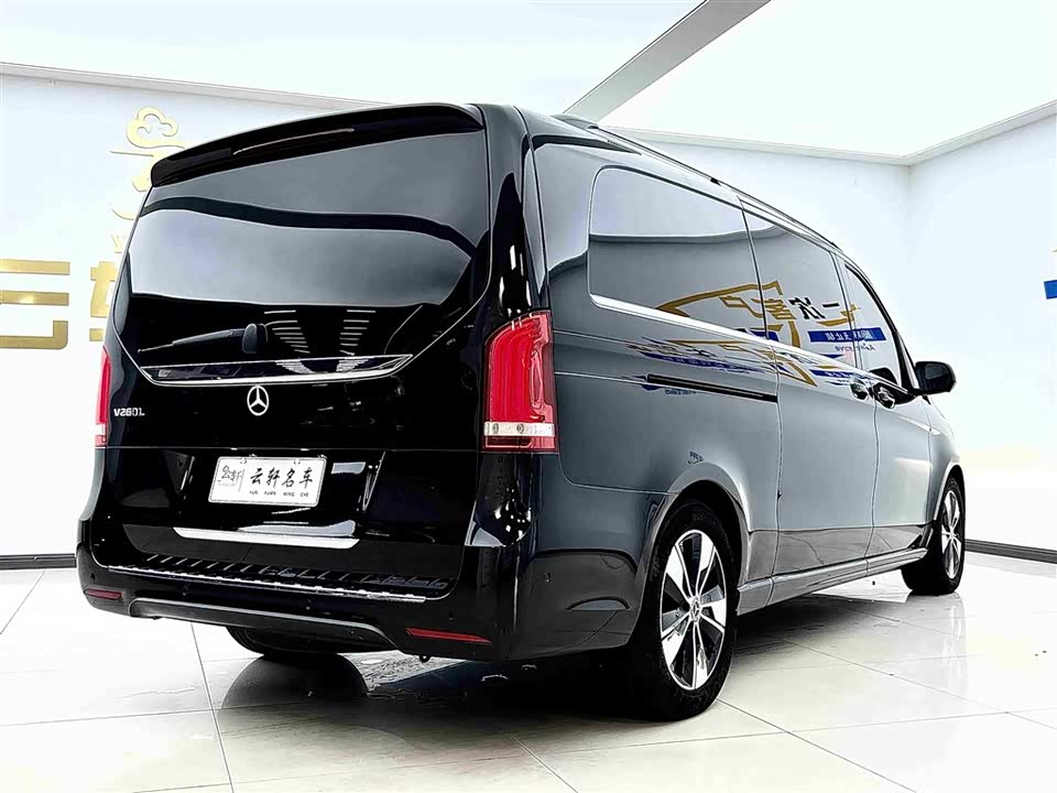 Mercedes-Benz V-class