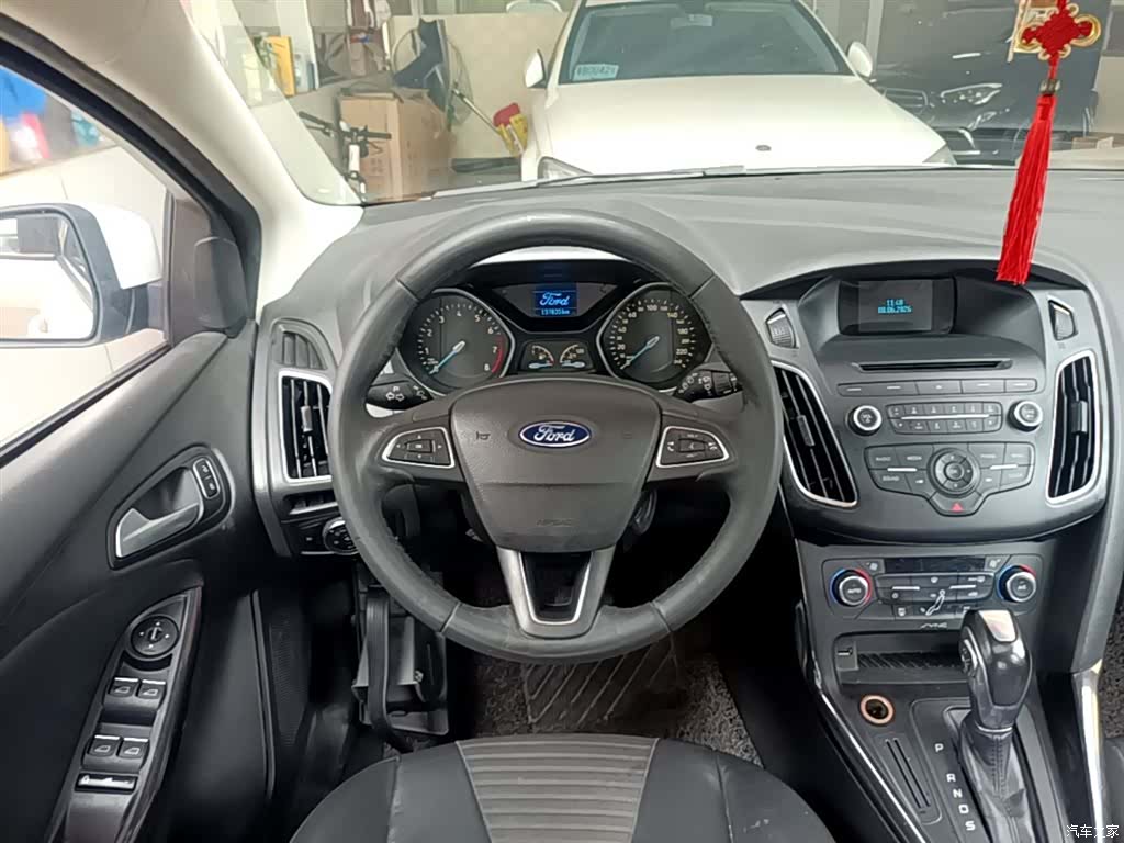 Ford Focus, 2016 10
