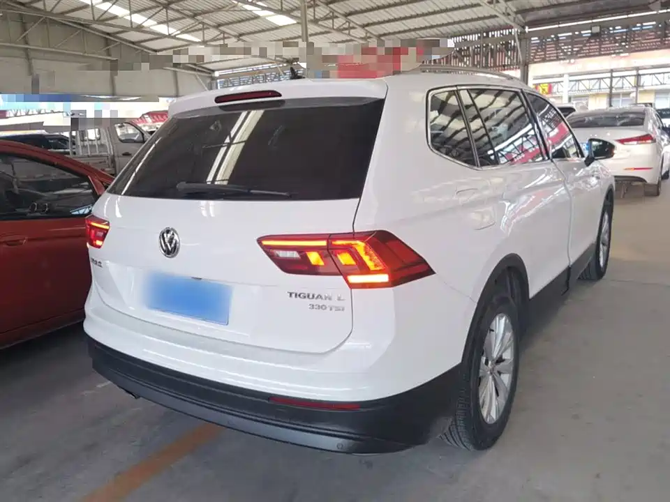 Volkswagen Tiguan L