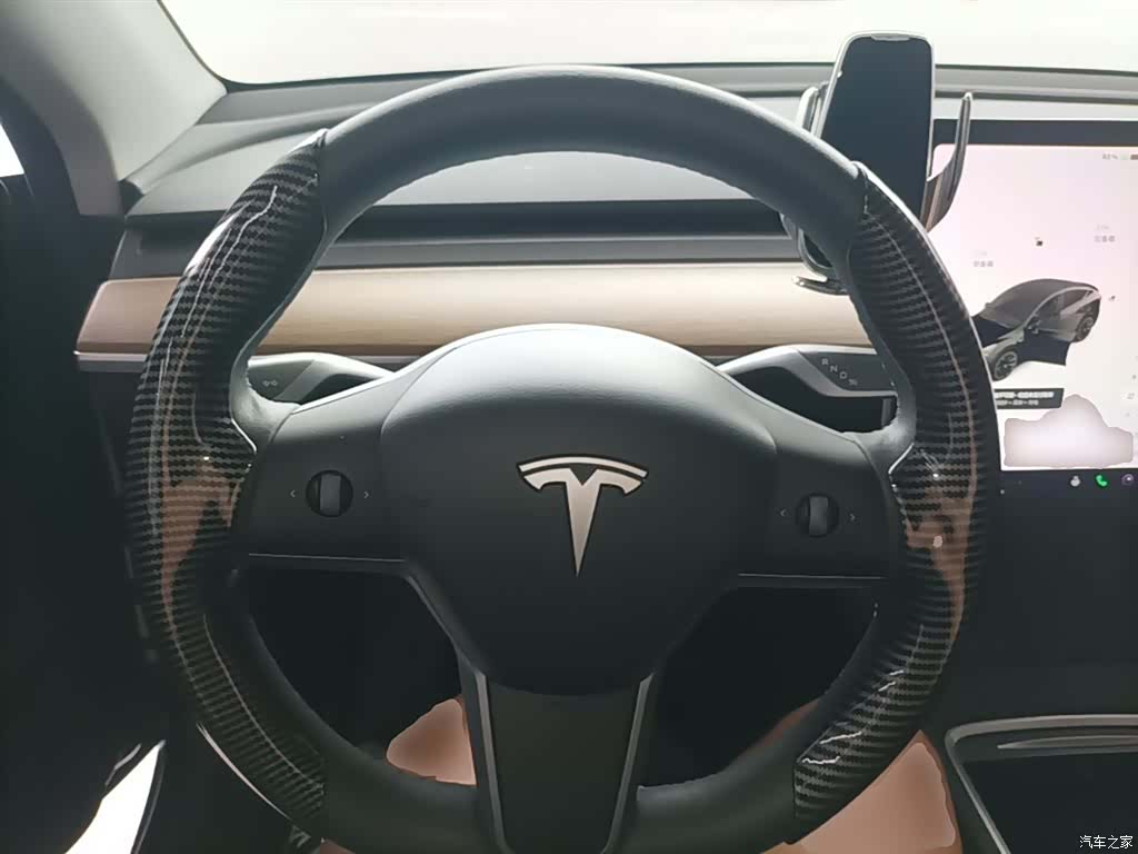 Tesla Model Y, 2021 11