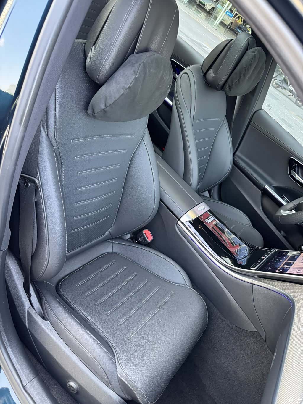 Mercedes-Benz C-Class, 2024 10