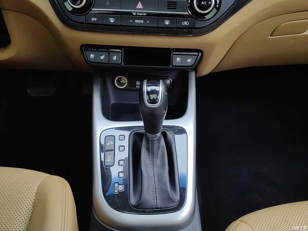 Kia KX3, 2015 13