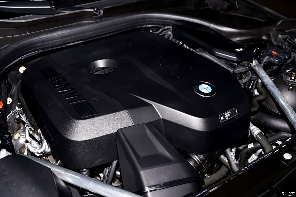 BMW 5 Series, 2025 11