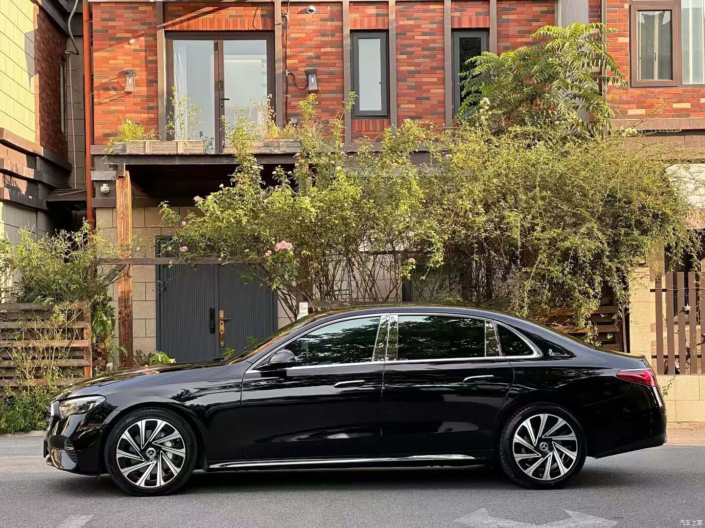 Mercedes-Benz E-Class, 2024 7