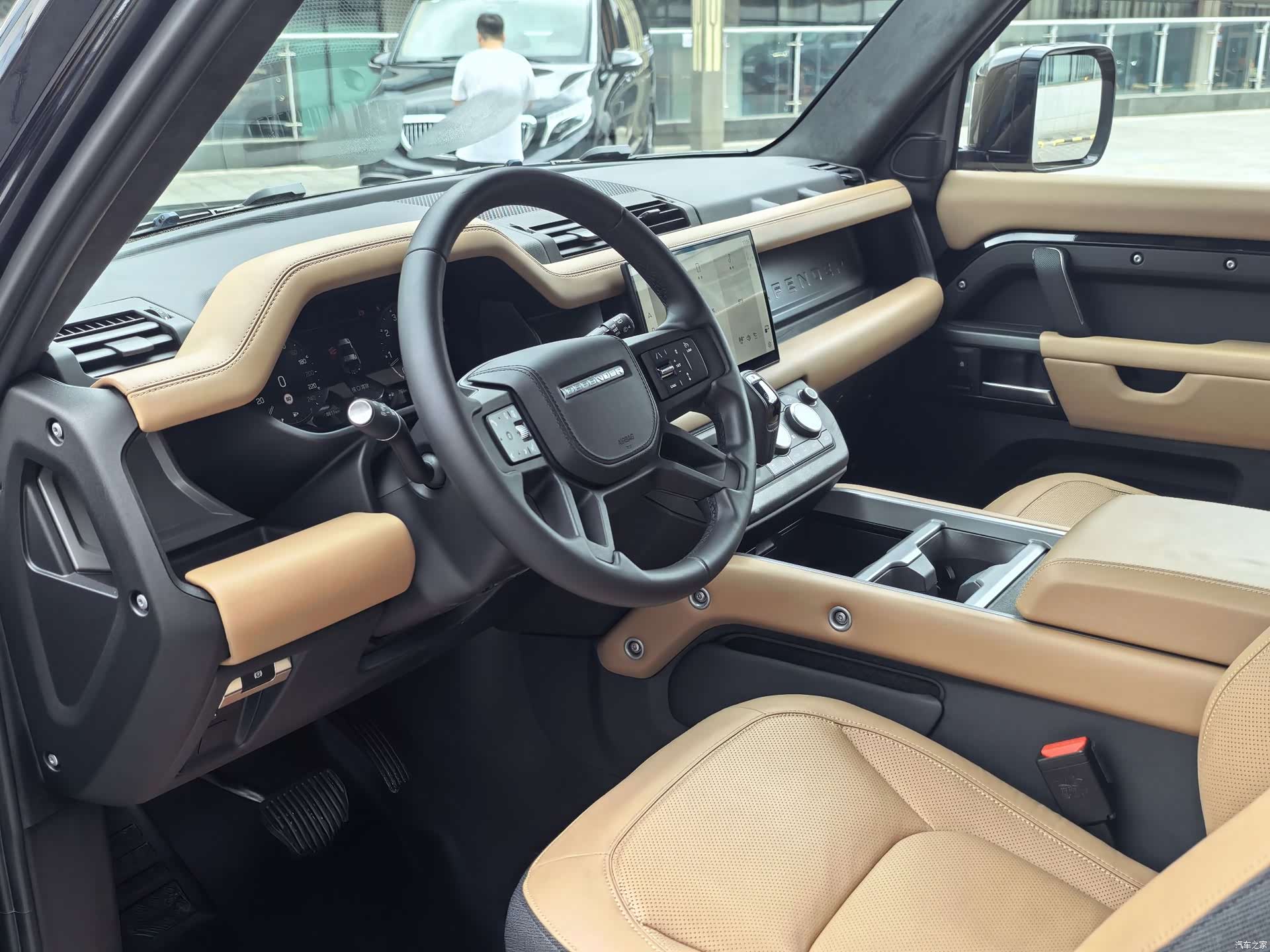 Land Rover Defender, 2025 7