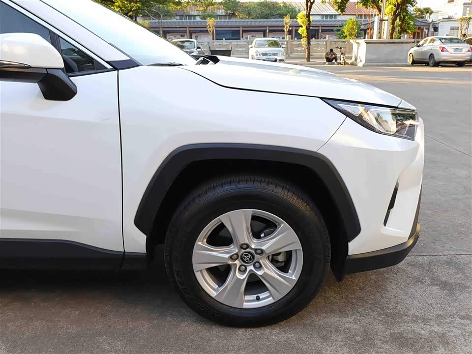 Toyota RAV4 Rongfang