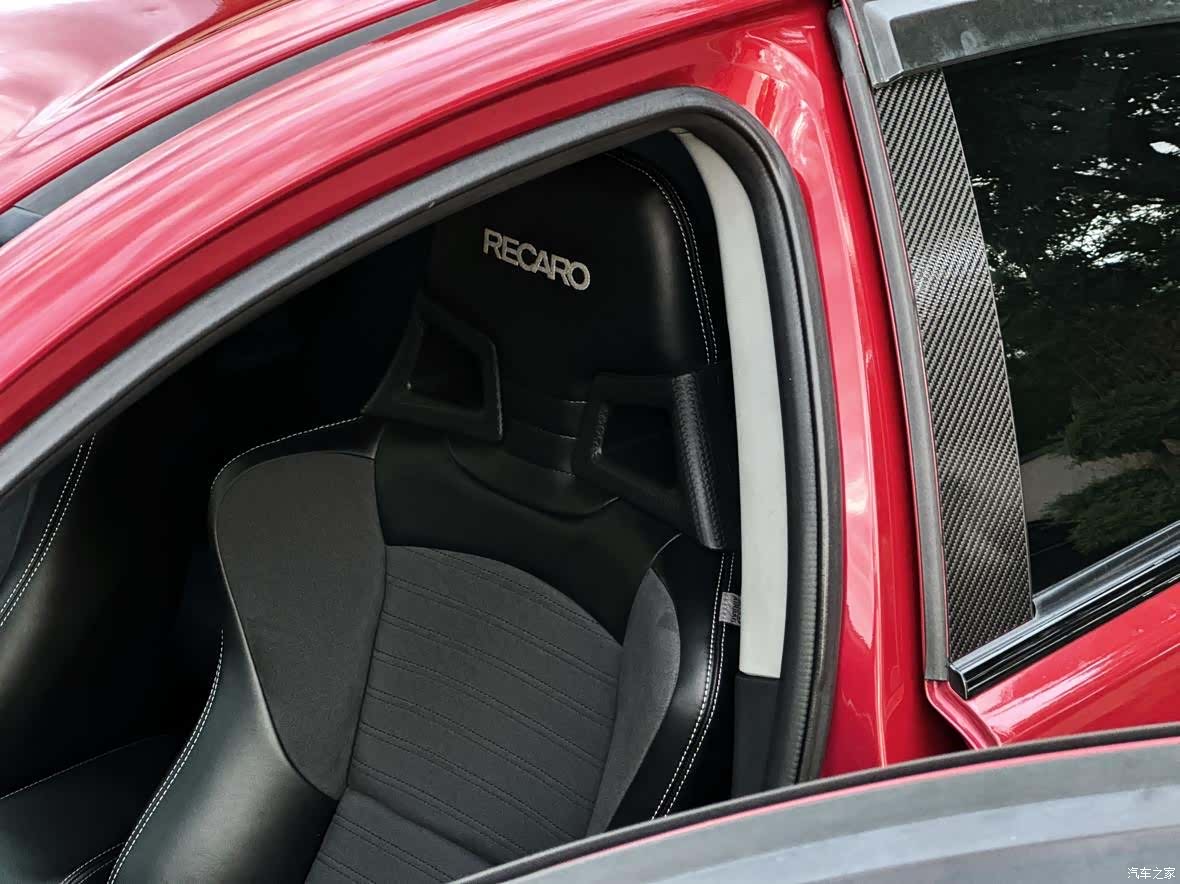 Mitsubishi LANCER, 2011 8