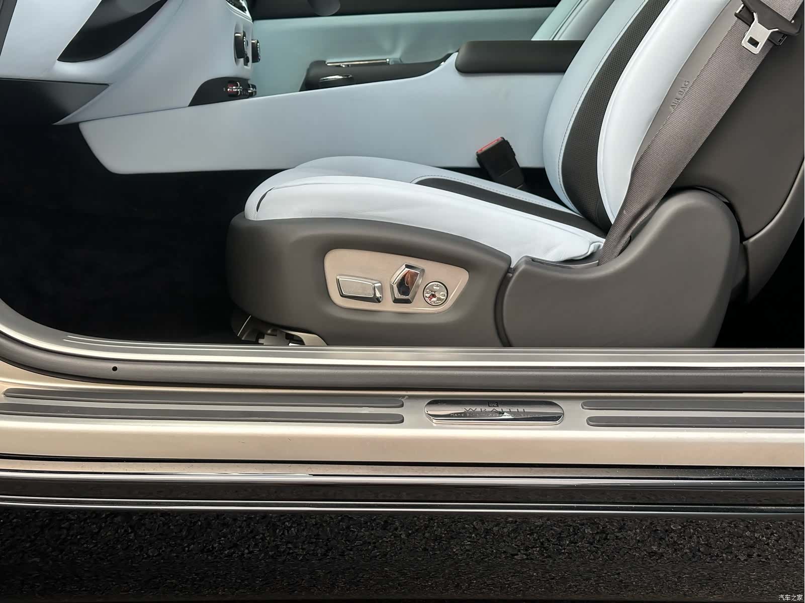 Rolls-Royce Wraith, 2021 29