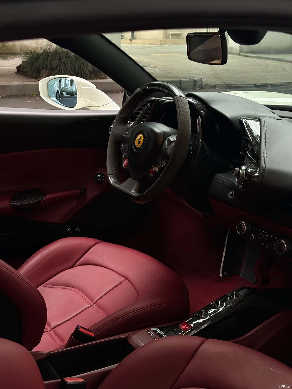 Ferrari 488, 2016 6