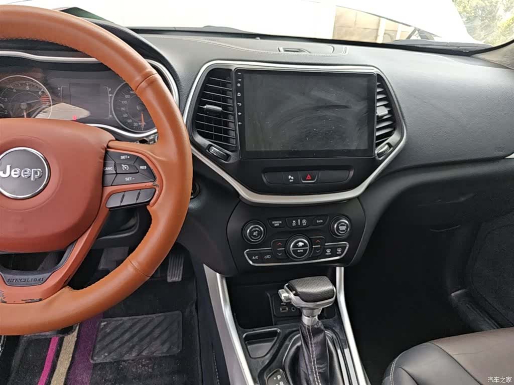 Jeep Cherokee, 2016 13