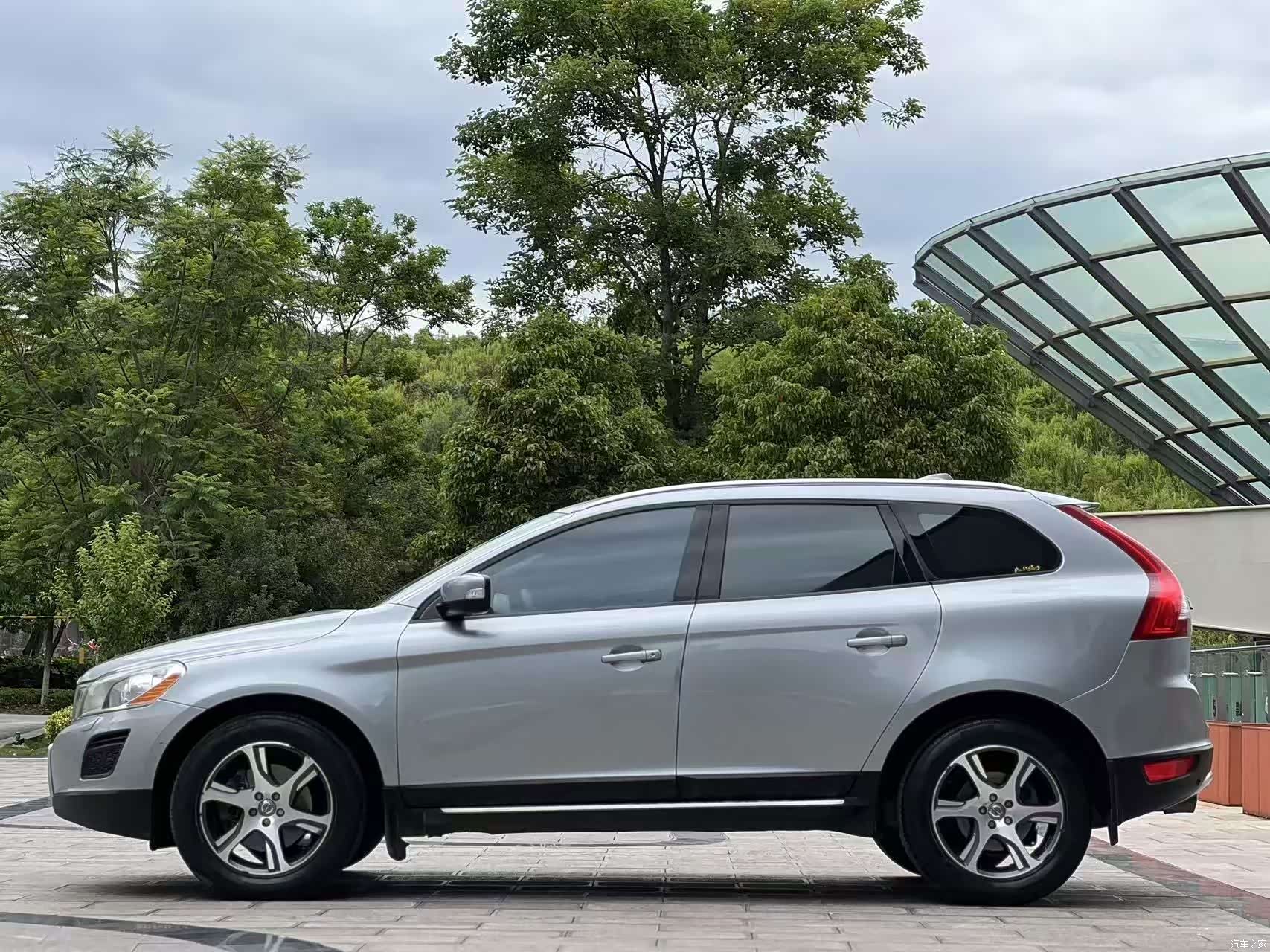 Volvo XC60, 2011 3