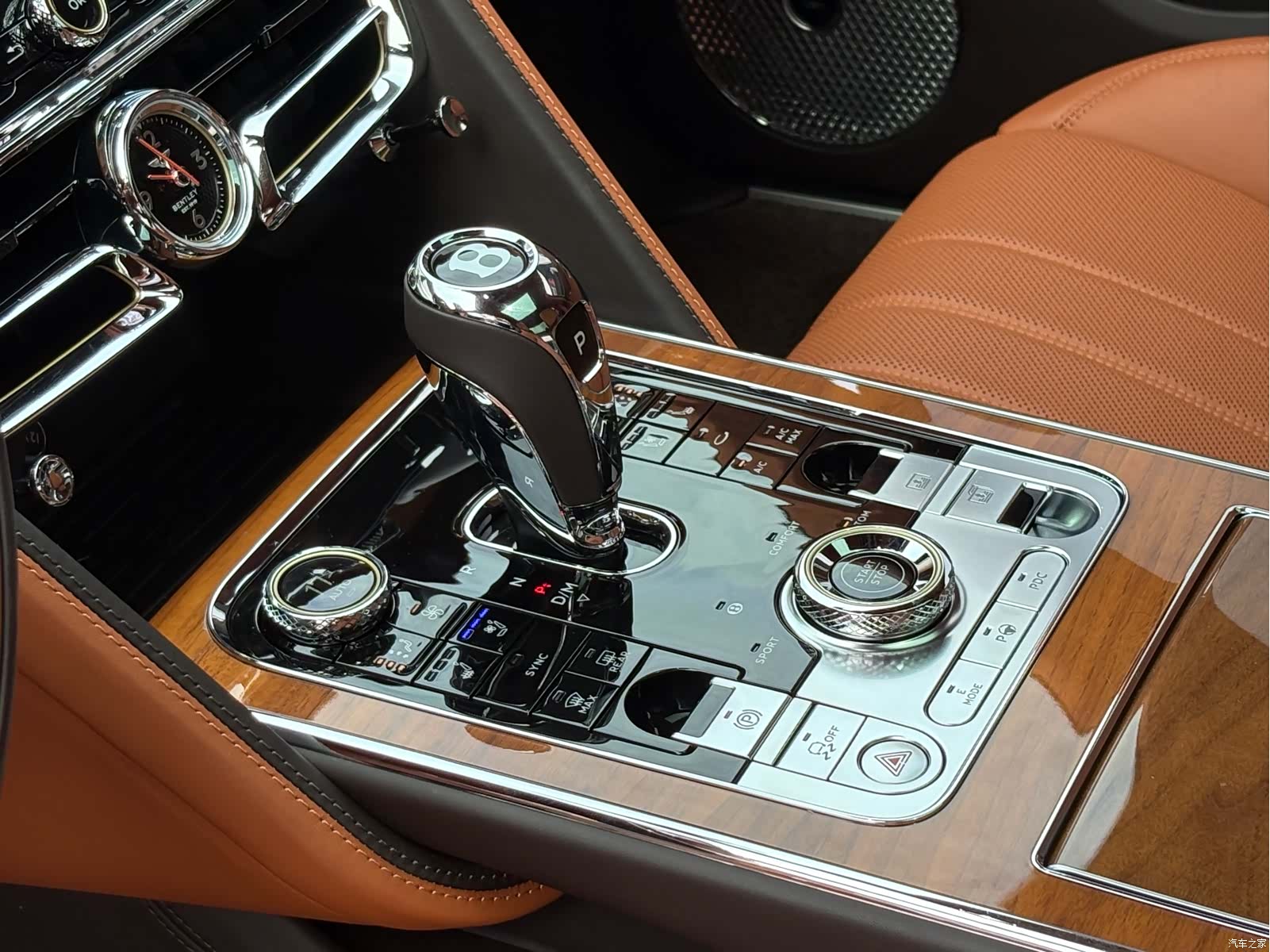 Bentley Flying Spur, 2023 14