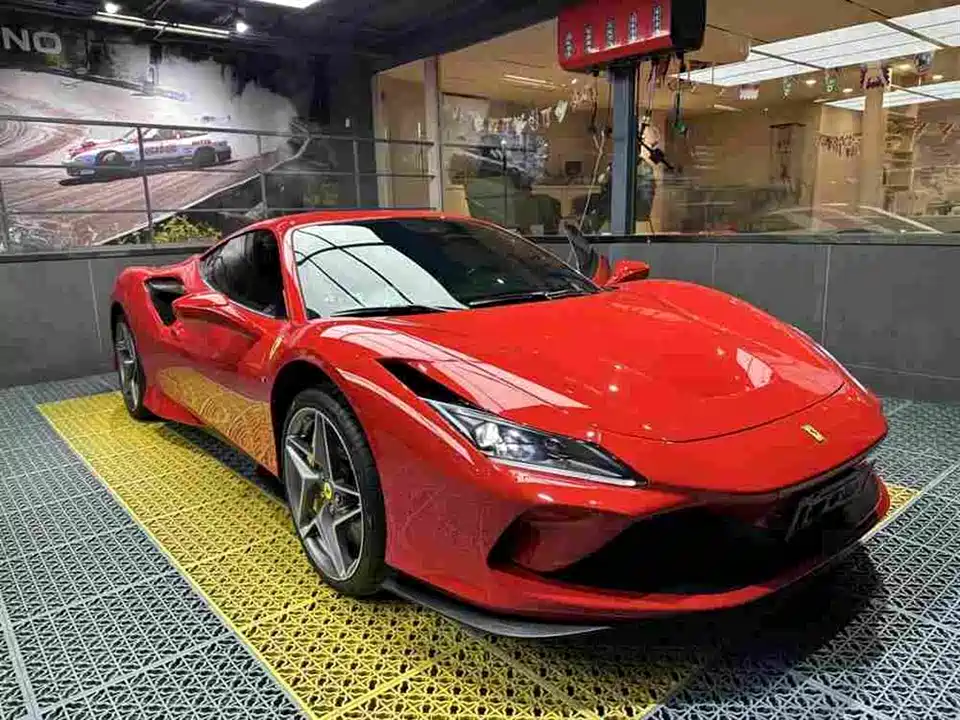 Ferrari F8