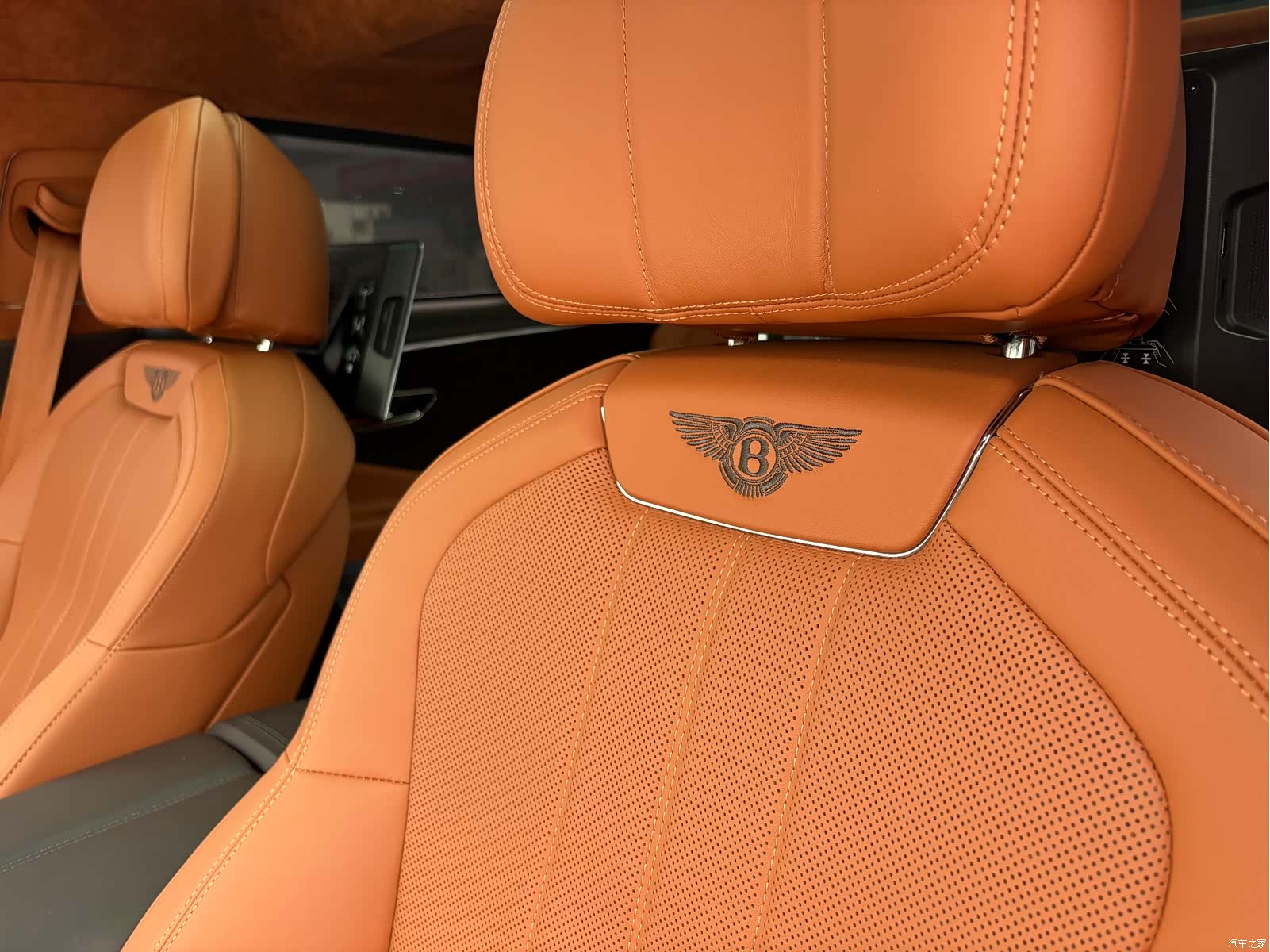 Bentley Flying Spur, 2023 15