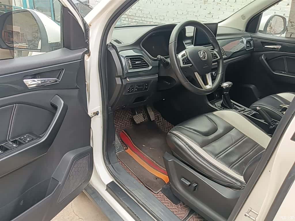 BAIC M60, 2019 16