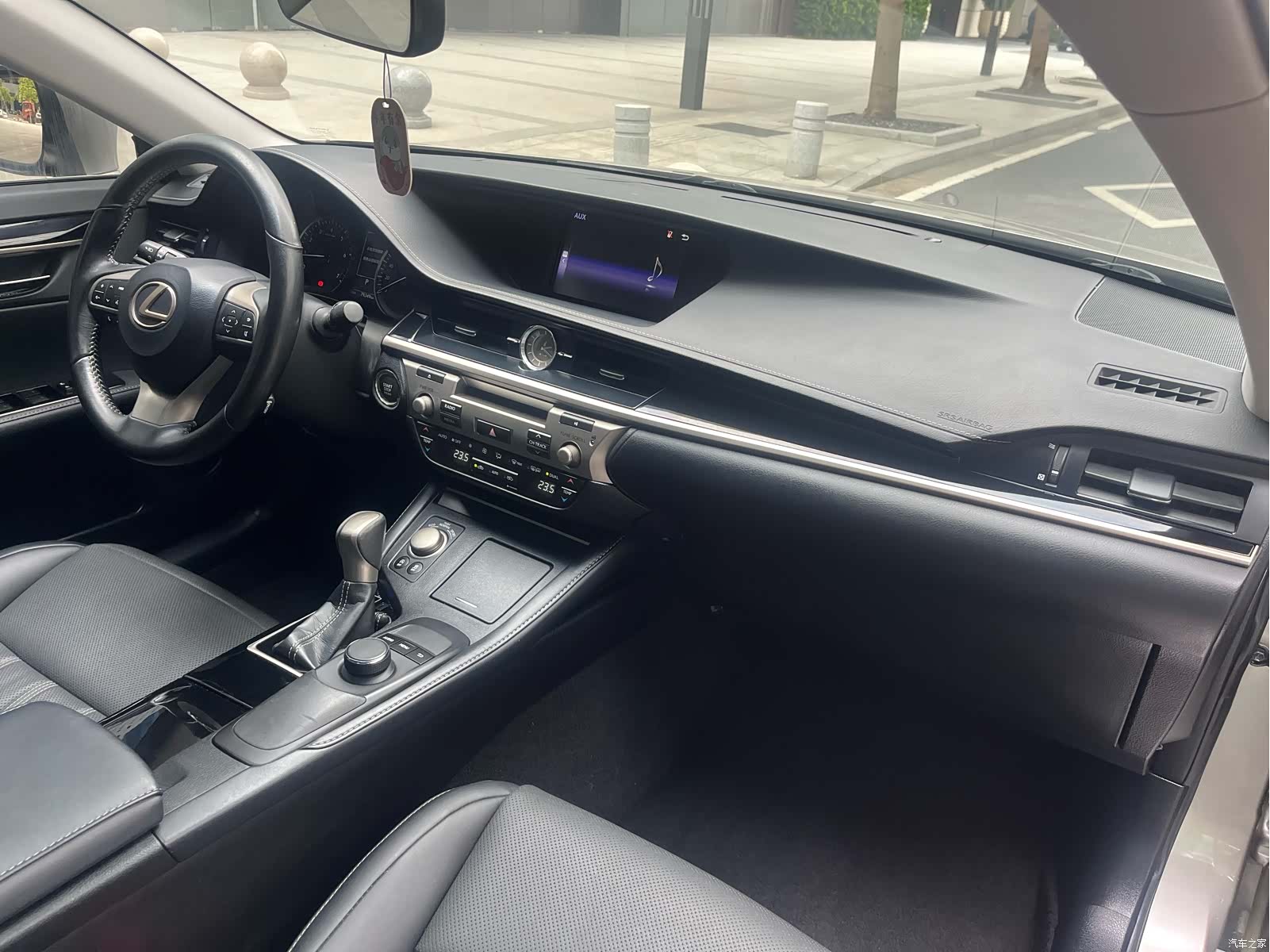 Lexus ES, 2018 21