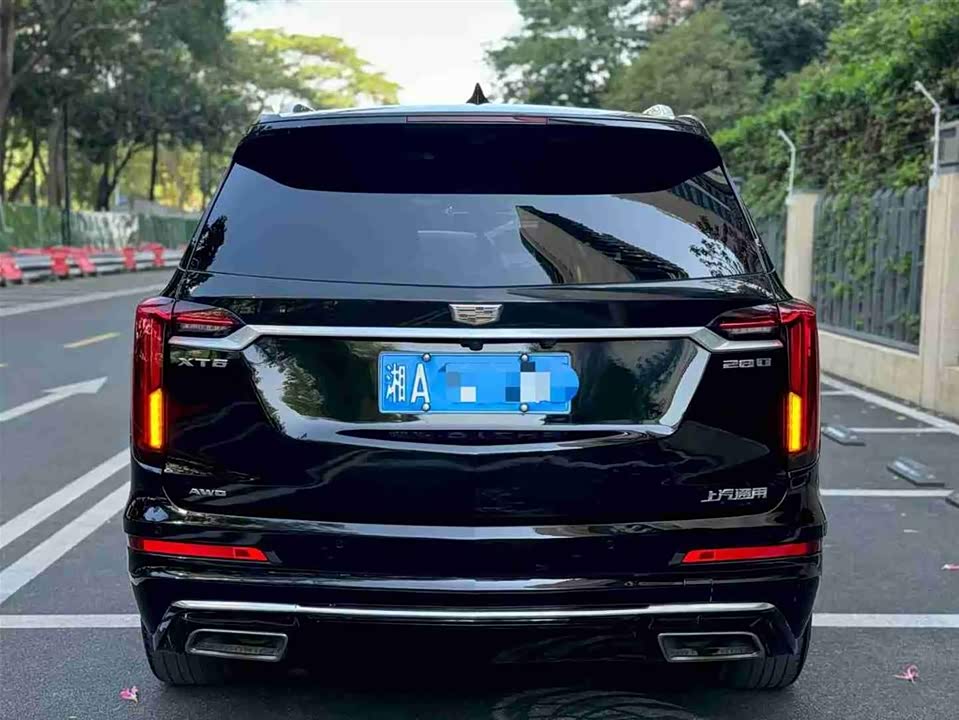 Cadillac XT6