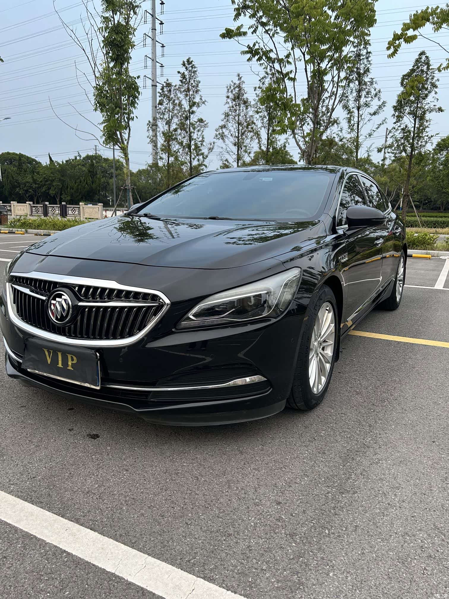 Buick LaCrosse, 2019 1