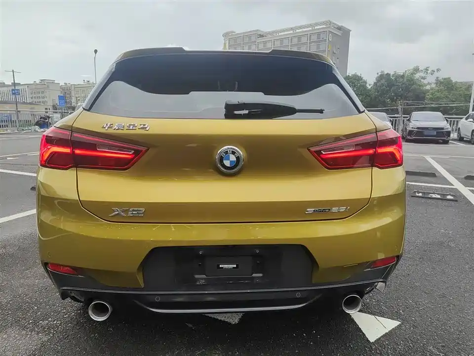 BMW X2