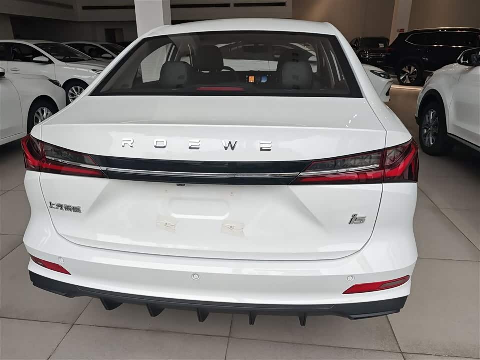 Roewe i5