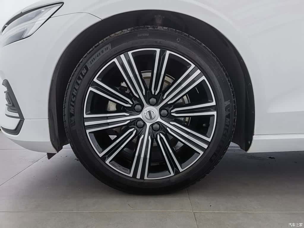 Volvo S60, 2022 17