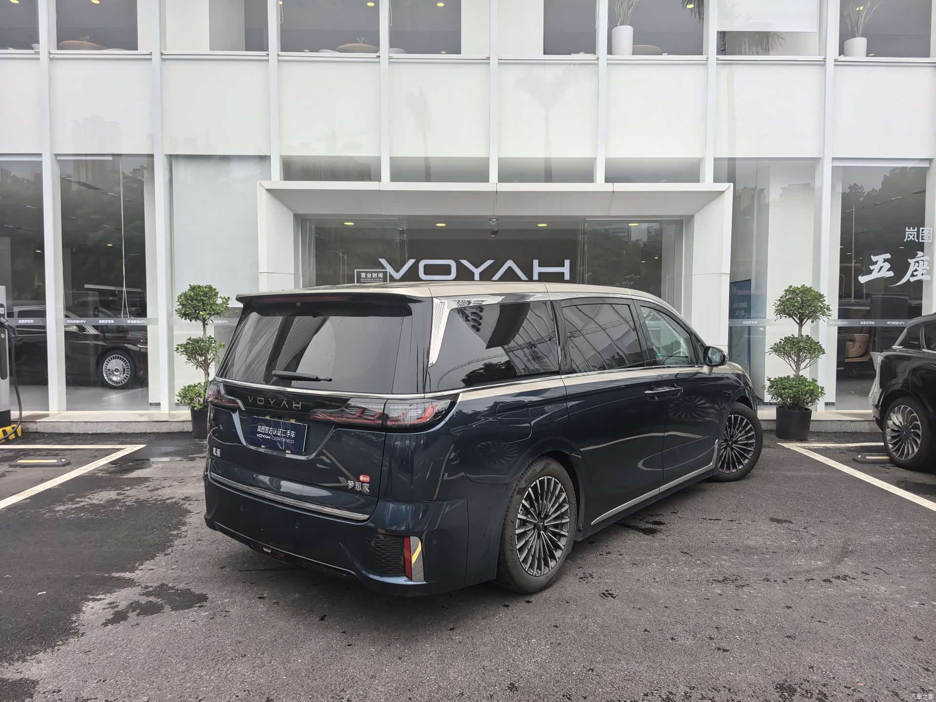 Voyah Dreamer, 2025 7