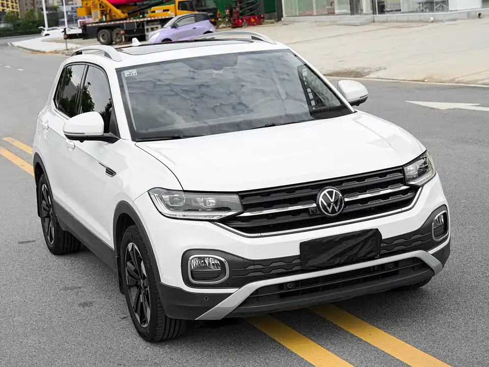 Volkswagen Exploring the shadow