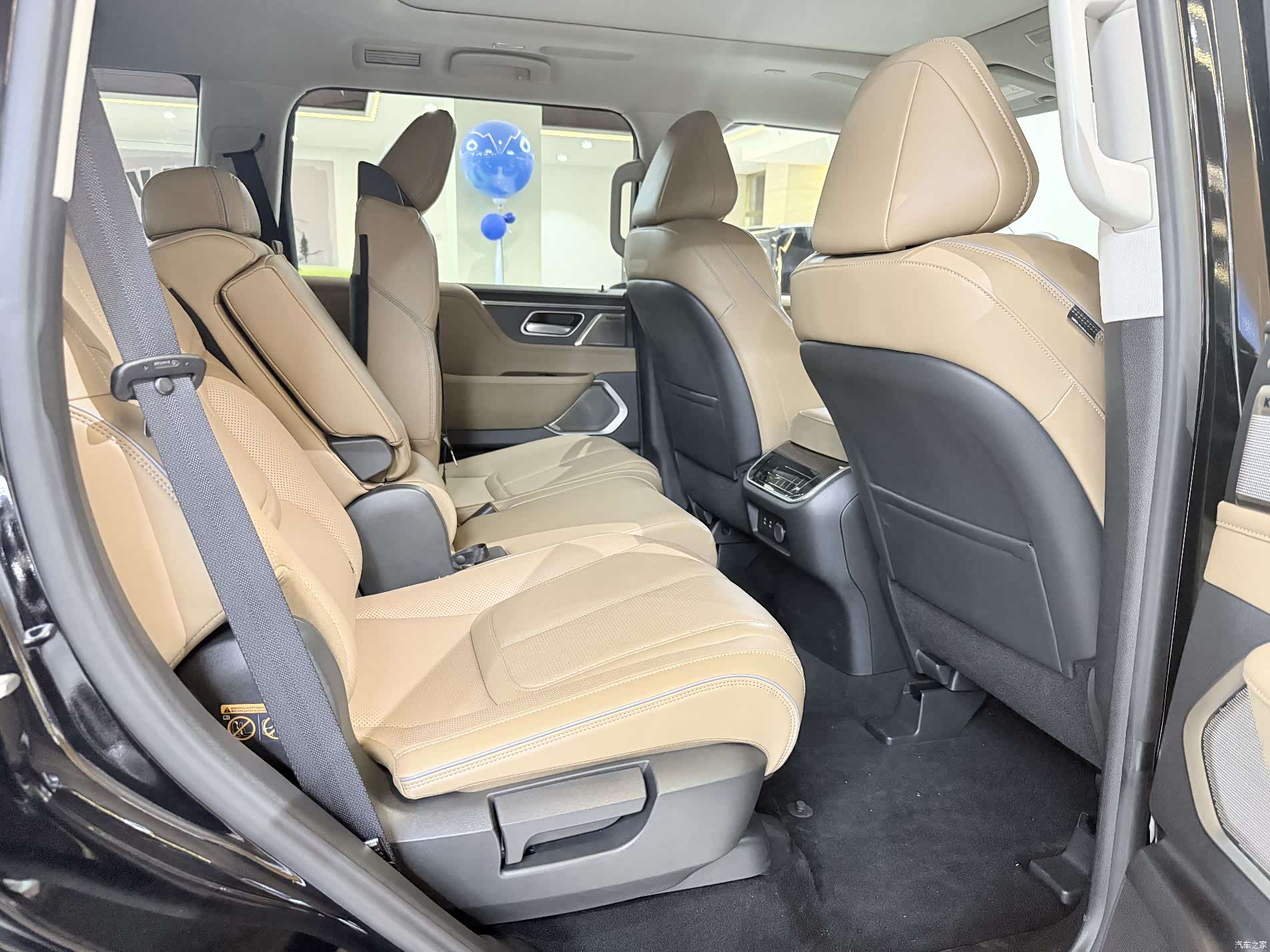 Infiniti QX80, 2025 13